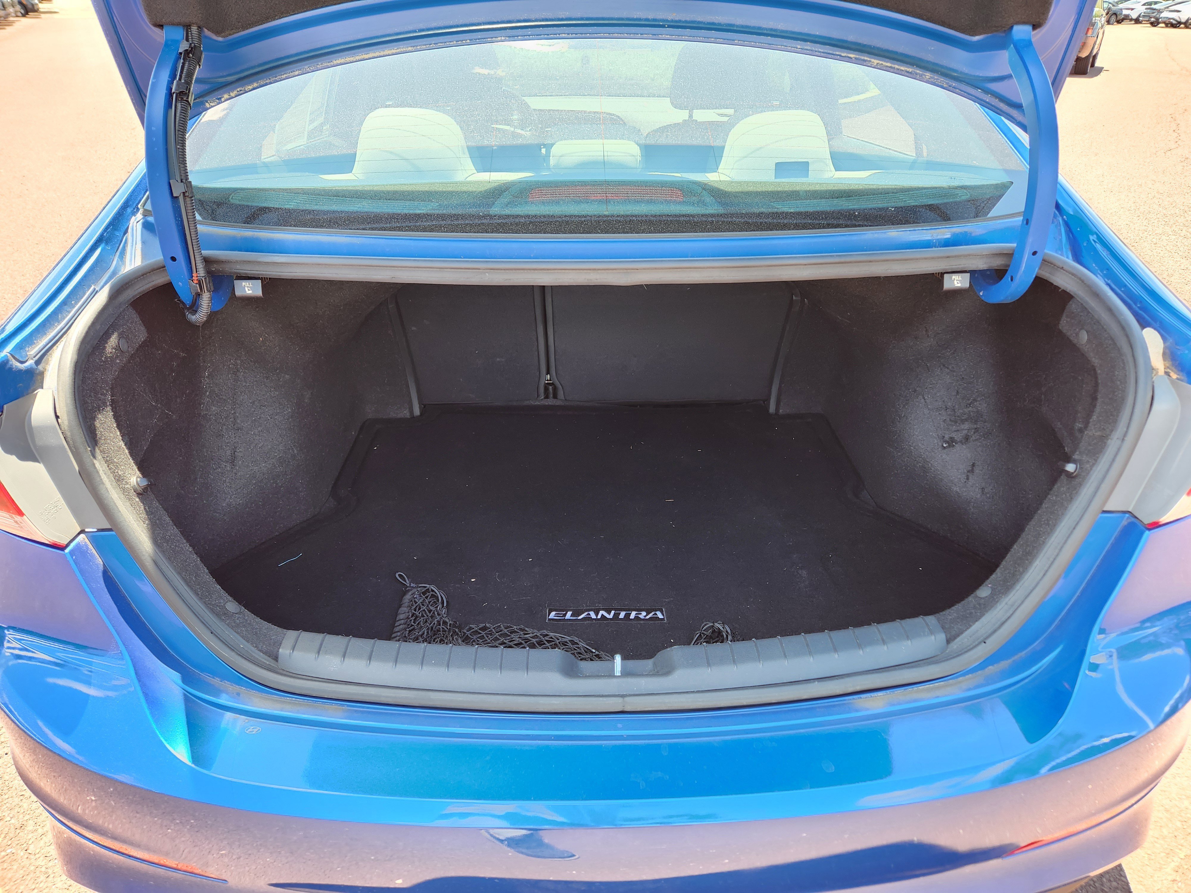 Used 2018 Hyundai Elantra Value Edition FWD image 8