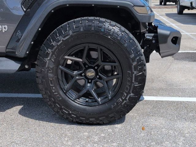 Used 2021 Jeep Gladiator Overland w/ Popular Equipment Package AWD/4WD image 11
