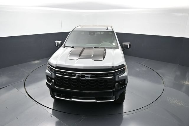 Used 2025 Chevrolet Silverado 1500 ZR2 w/ Dark Appearance Package AWD/4WD image 24