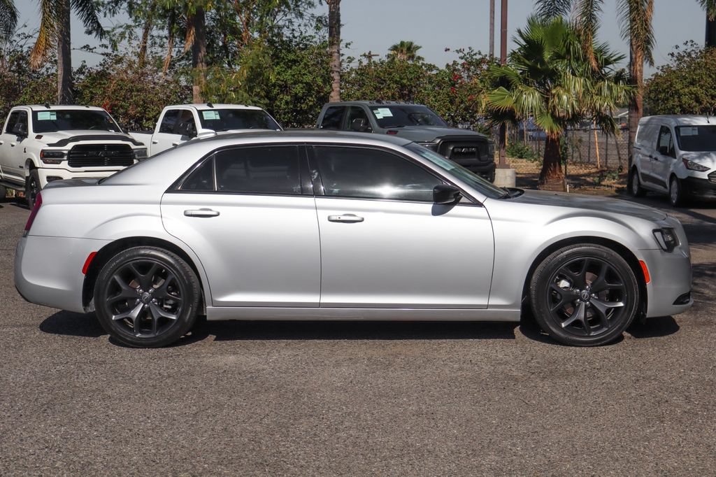 Used 2023 Chrysler 300 Touring w/ Sport Appearance Package RWD image 10