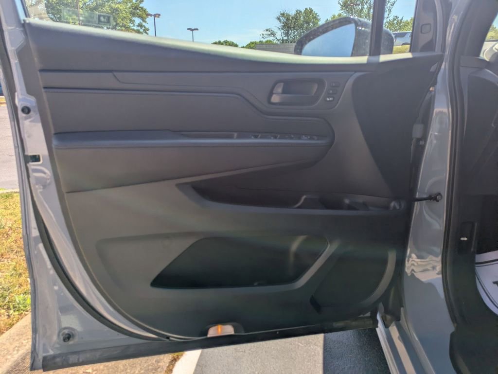 Used 2025 Honda Odyssey Sport-L image 11