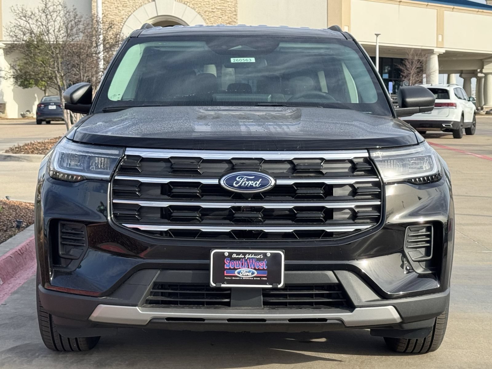 New 2026 Ford Explorer Active RWD image 7