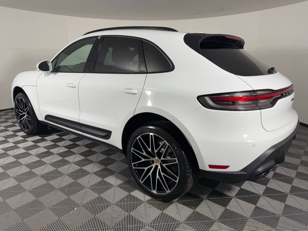 New 2026 Porsche Macan image 3