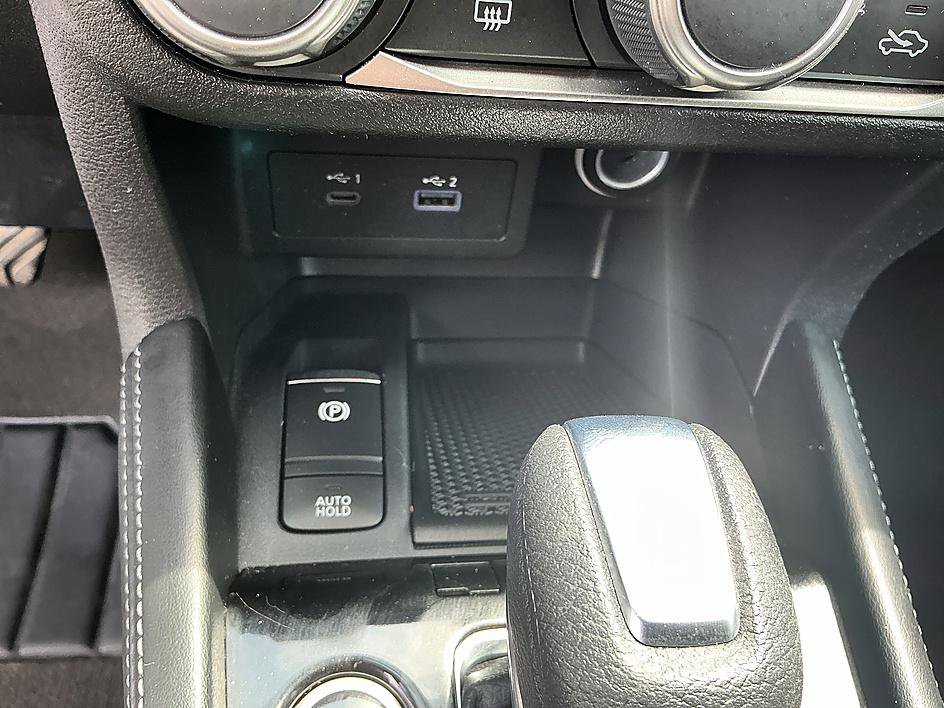 Certified 2023 Nissan Kicks SV FWD image 19