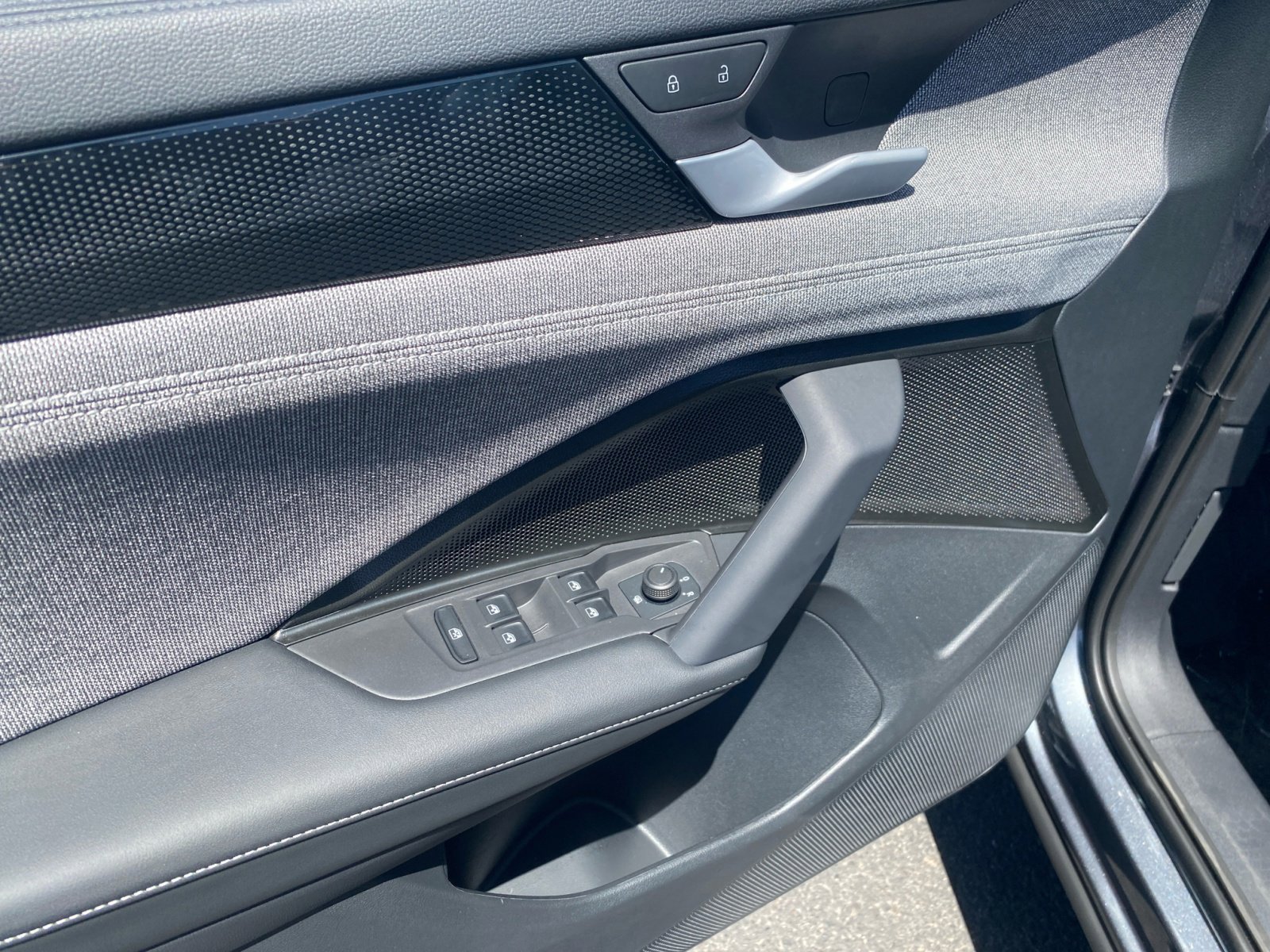 New 2025 Volkswagen Tiguan S image 13