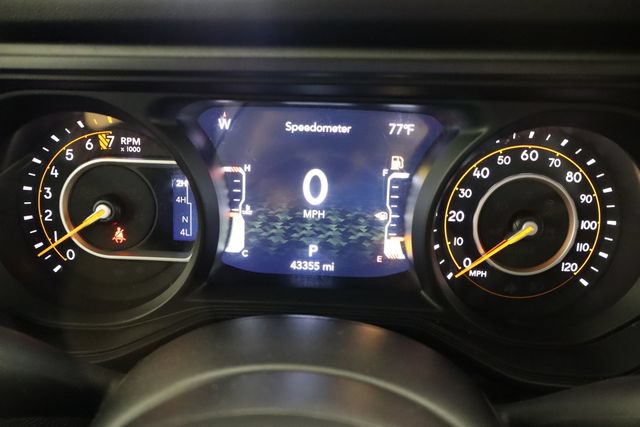 Used 2024 Jeep Gladiator Rubicon AWD/4WD image 11