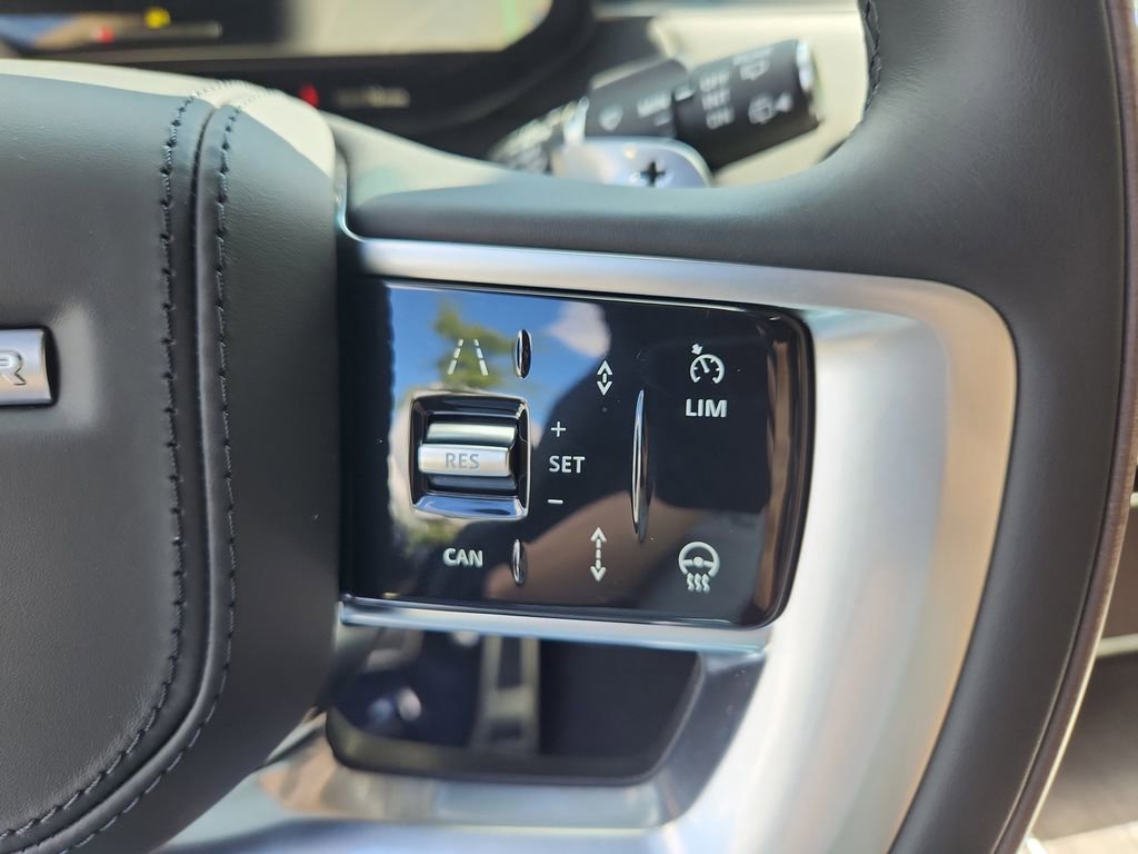 New 2025 Land Rover Range Rover SE AWD/4WD image 20