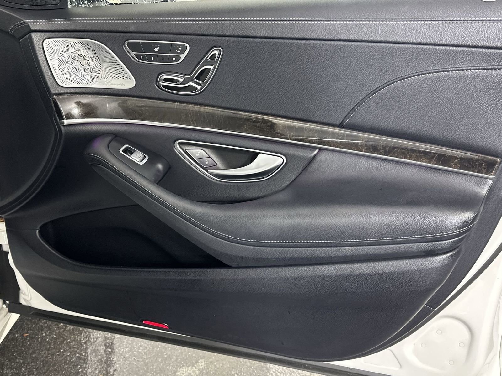 Used 2017 Mercedes-Benz S 550 Sedan image 31