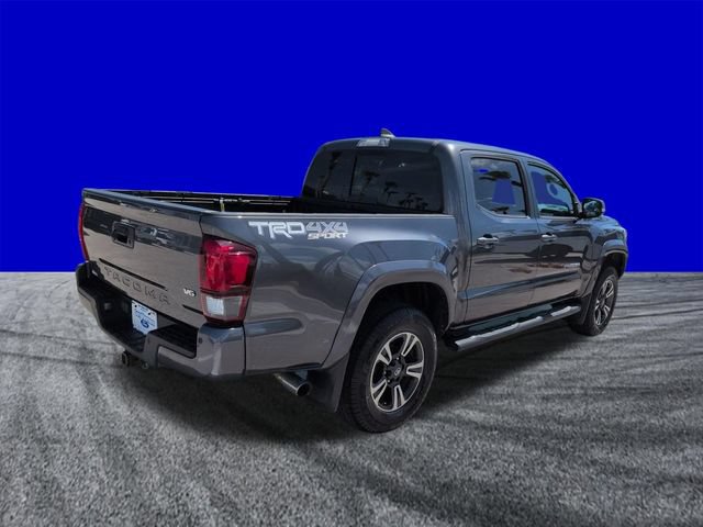 Used 2019 Toyota Tacoma TRD Sport AWD/4WD image 4