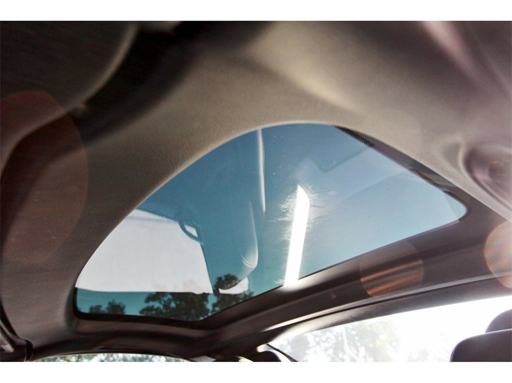 Used 2020 Mercedes-Benz SLC 300 image 28