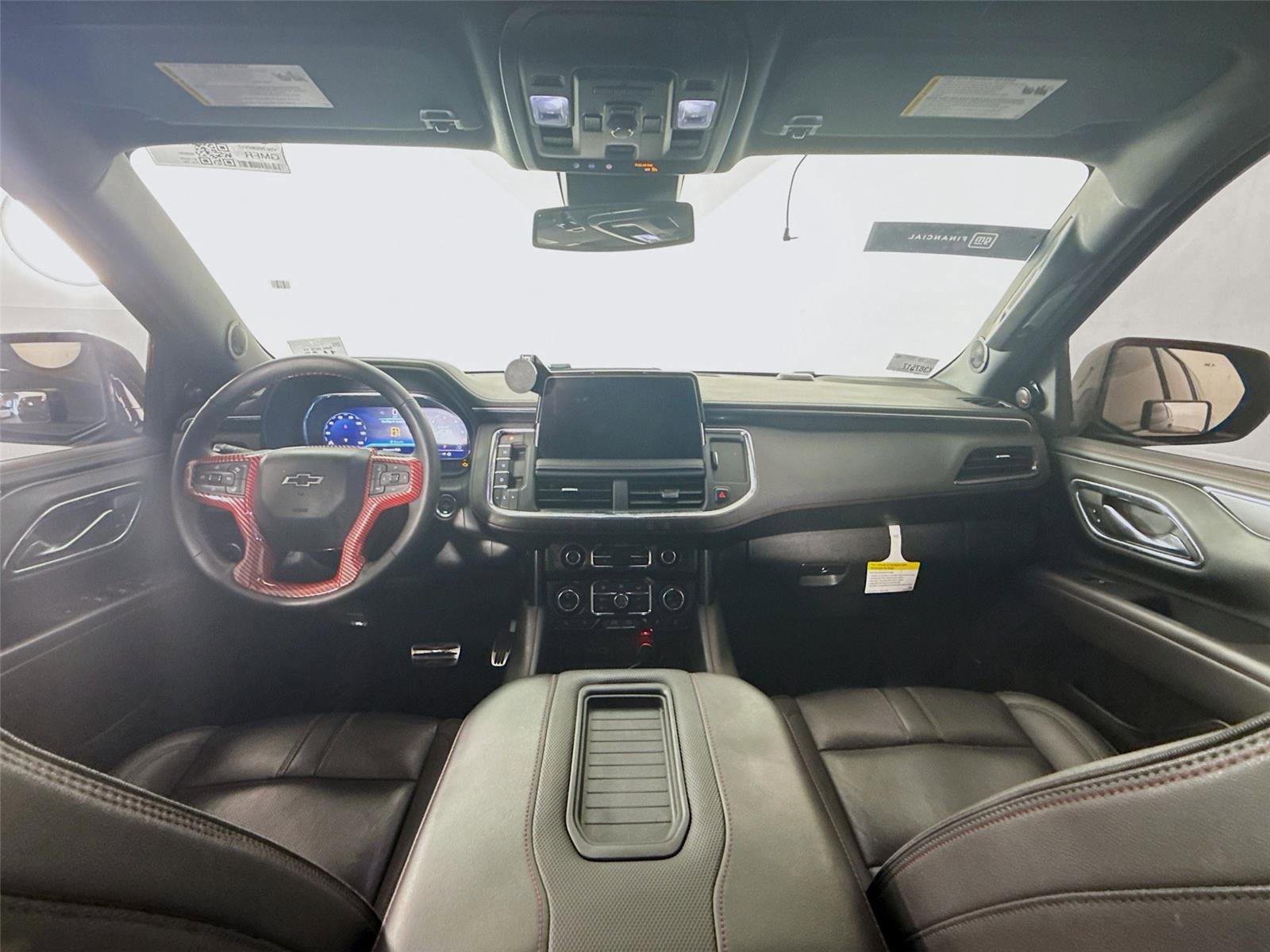 Used 2024 Chevrolet Suburban RST w/ Luxury Package RWD image 3