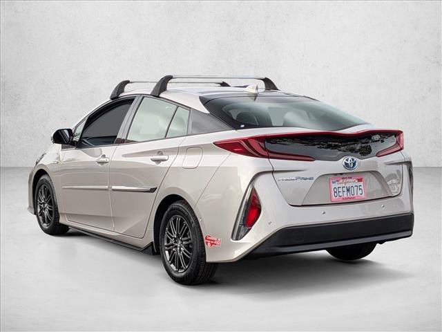Used 2017 Toyota Prius Prime Advanced w/ Preferred Accessory Package FWD image 9