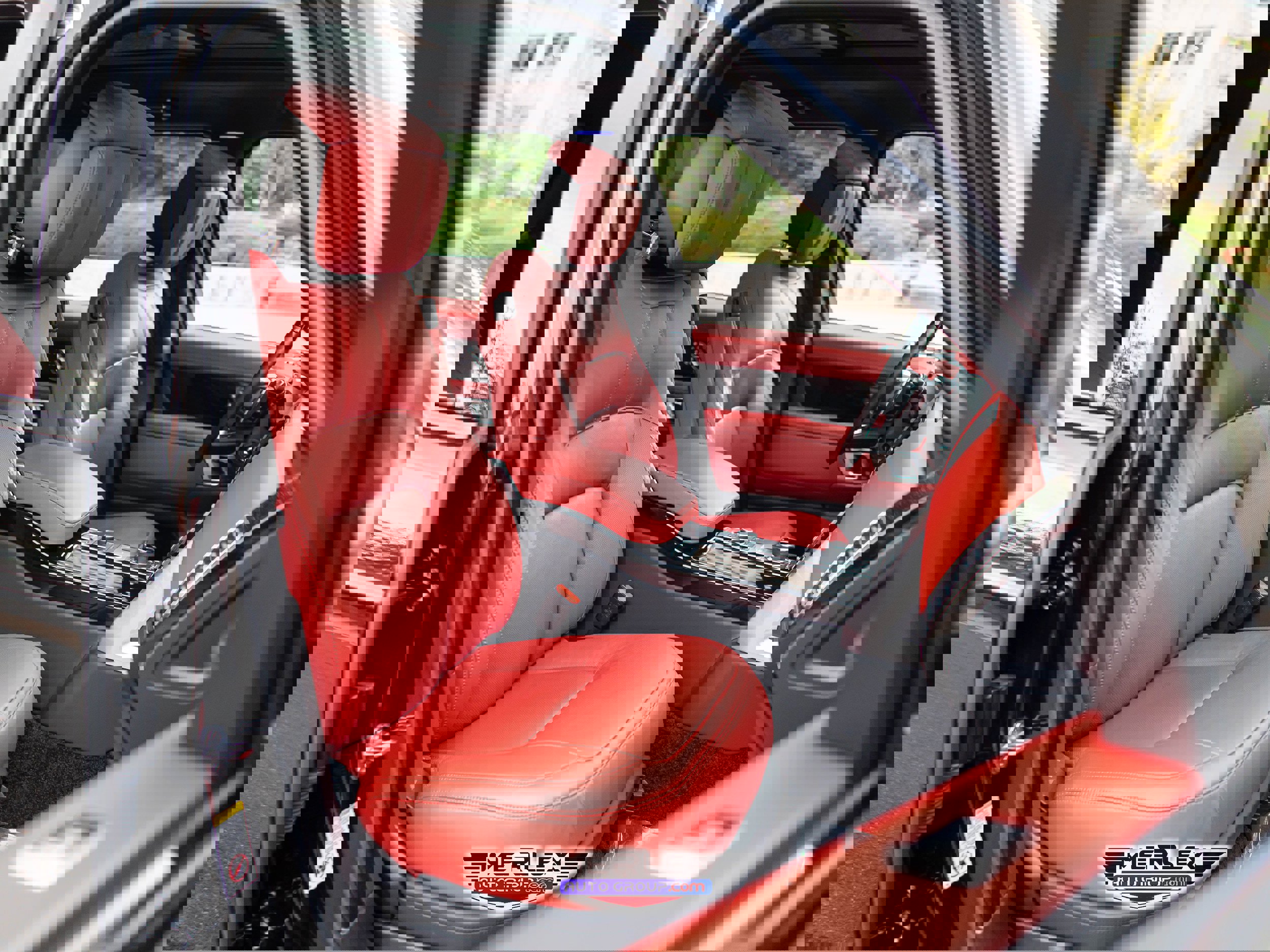 Used 2020 Land Rover Range Rover Autobiography image 17