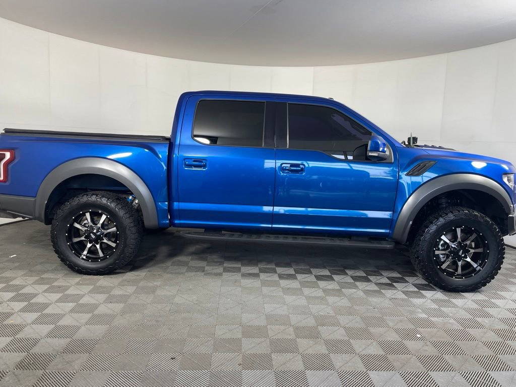 Used 2018 Ford F150 Raptor w/ Equipment Group 802A Luxury AWD/4WD image 2