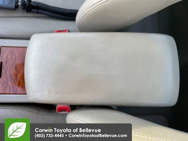 Used 2011 Toyota Camry XLE w/ SE/XLE Extra-Value Pkg image 16