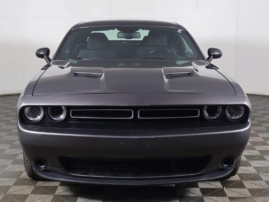 Used 2019 Dodge Challenger SXT image 8