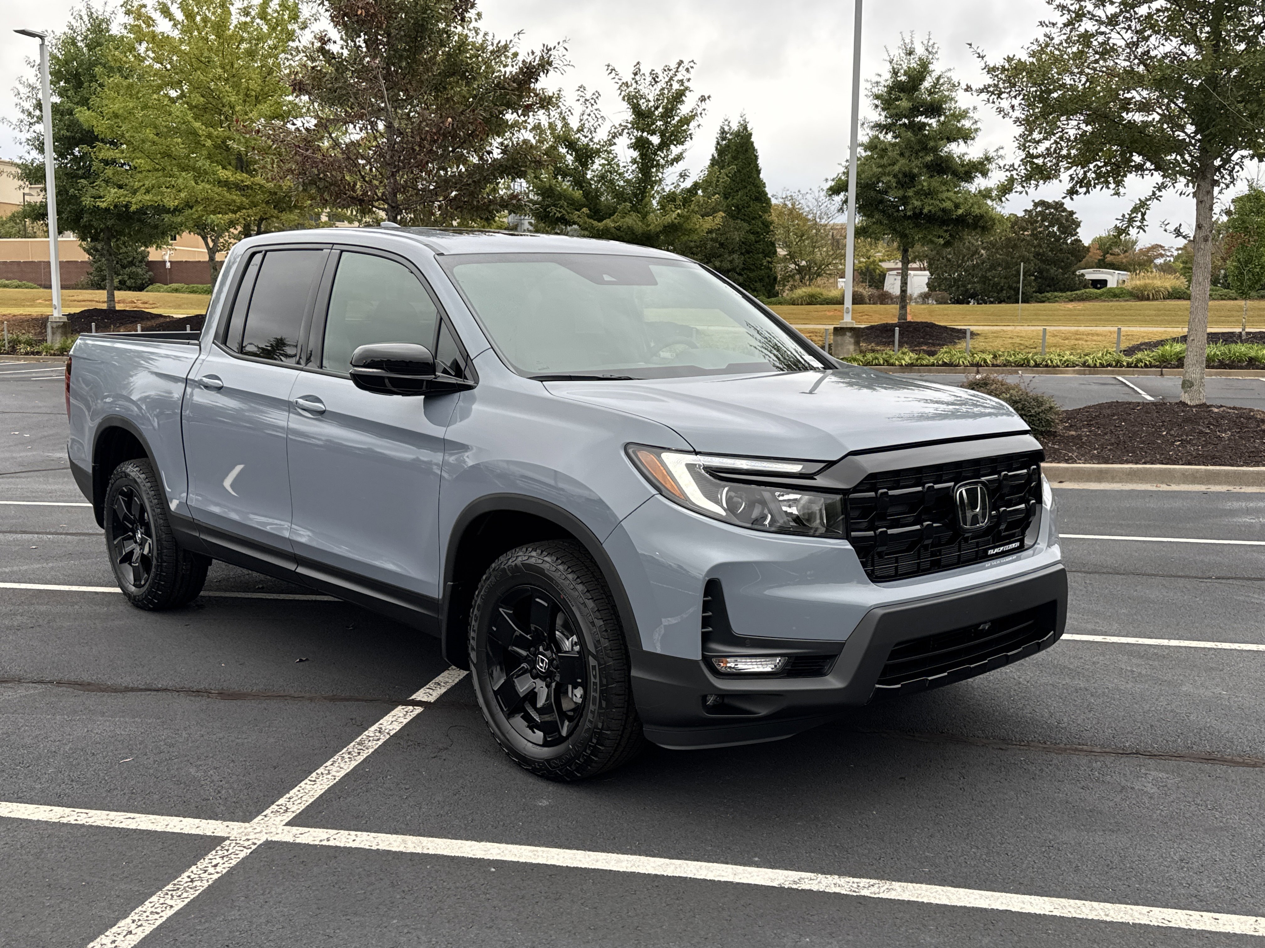 New 2026 Honda Ridgeline Black Edition image 2