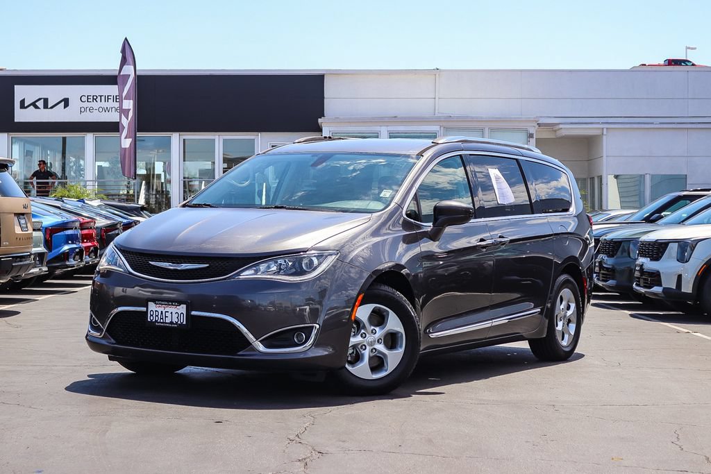 Used 2017 Chrysler Pacifica Touring-L Plus