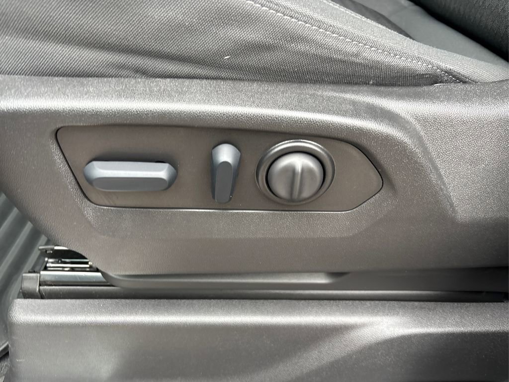 Used 2022 GMC Sierra 1500 Elevation image 37