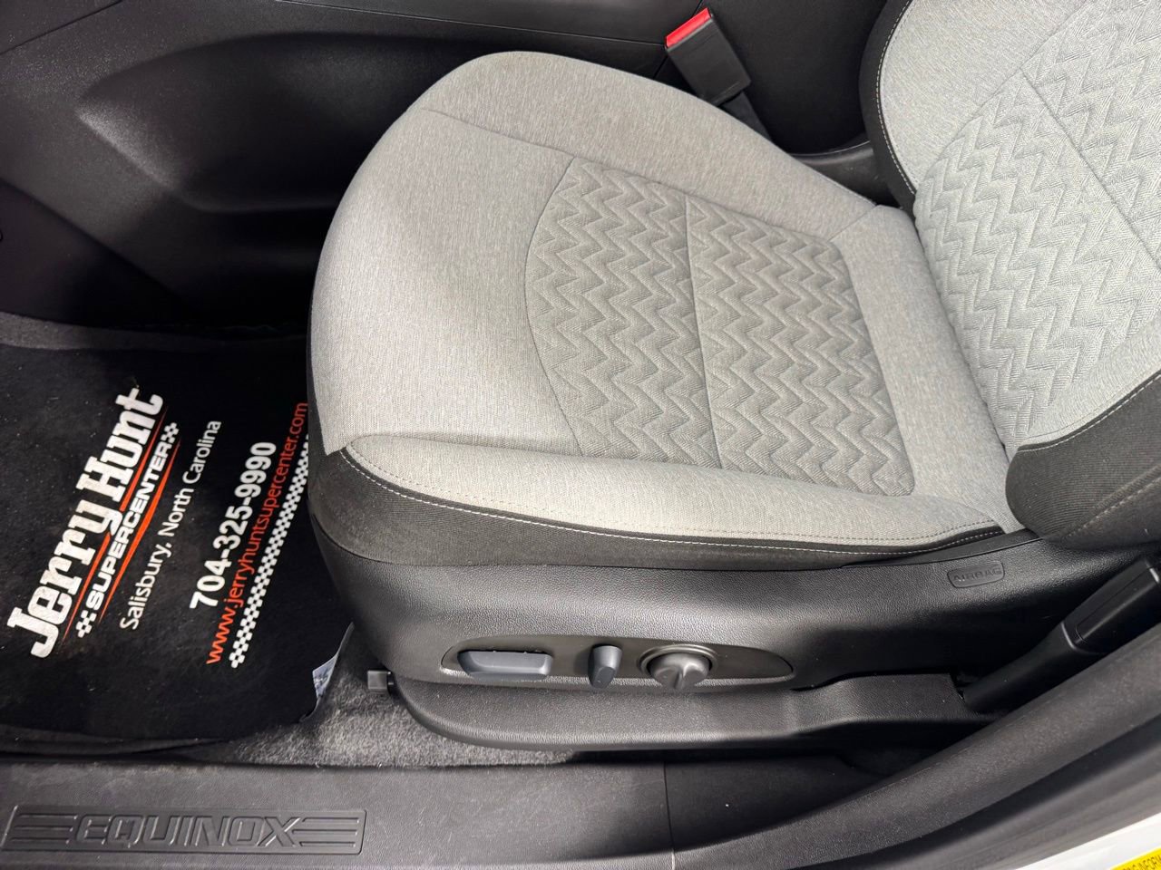 Used 2023 Chevrolet Equinox LT image 12