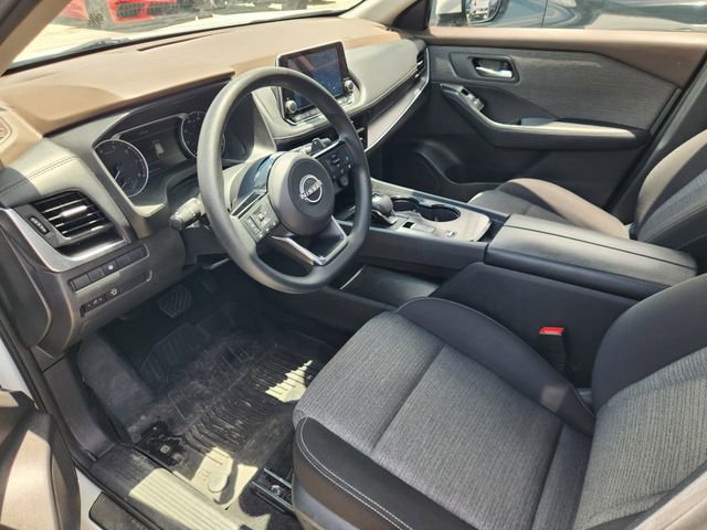 Used 2023 Nissan Rogue SV FWD image 8