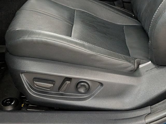 Used 2025 Toyota Camry XSE AWD/4WD image 13