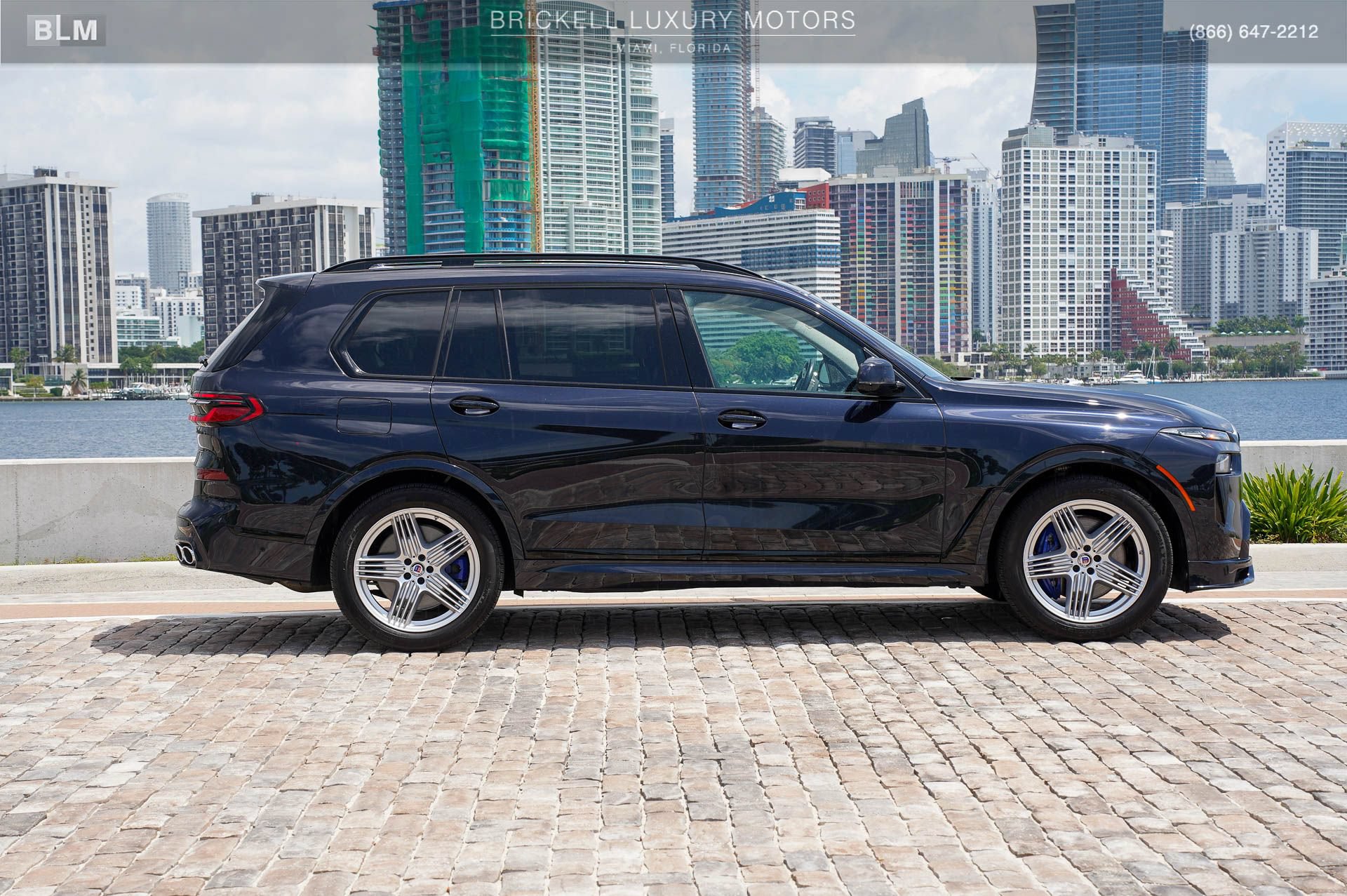 Used 2024 BMW ALPINA XB7 AWD/4WD image 11
