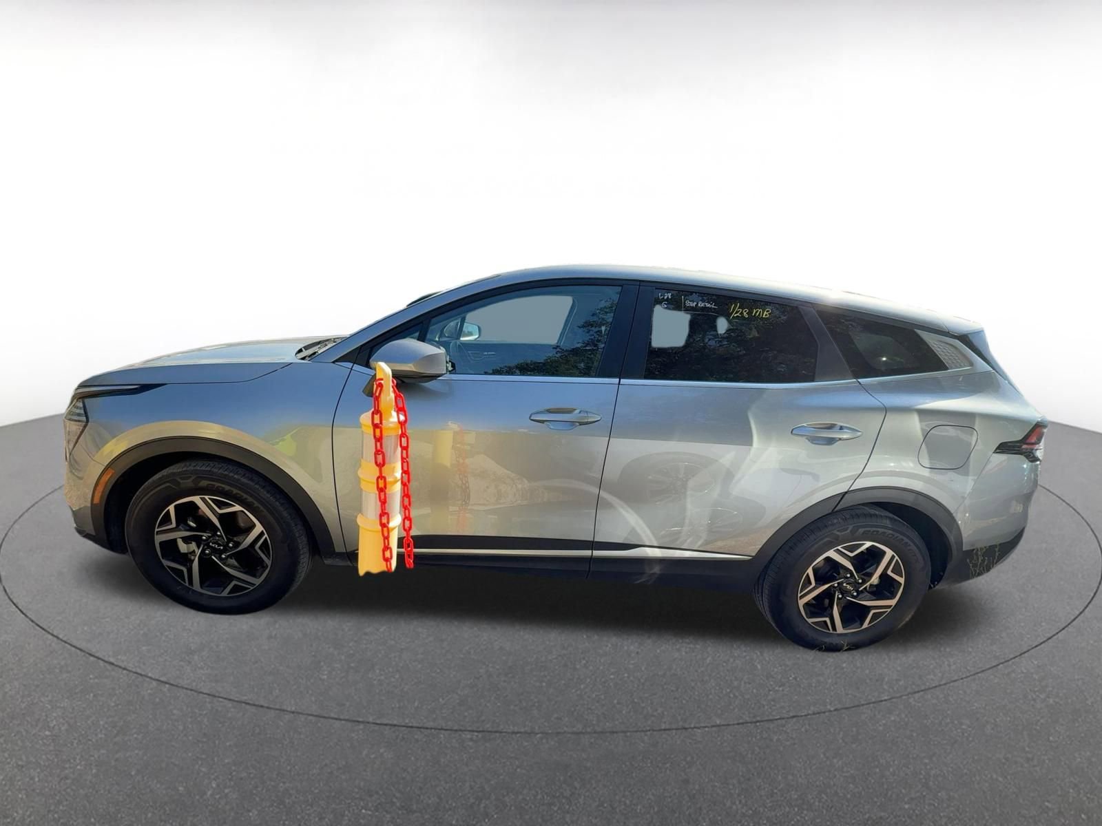 Used 2025 Kia Sportage LX image 12