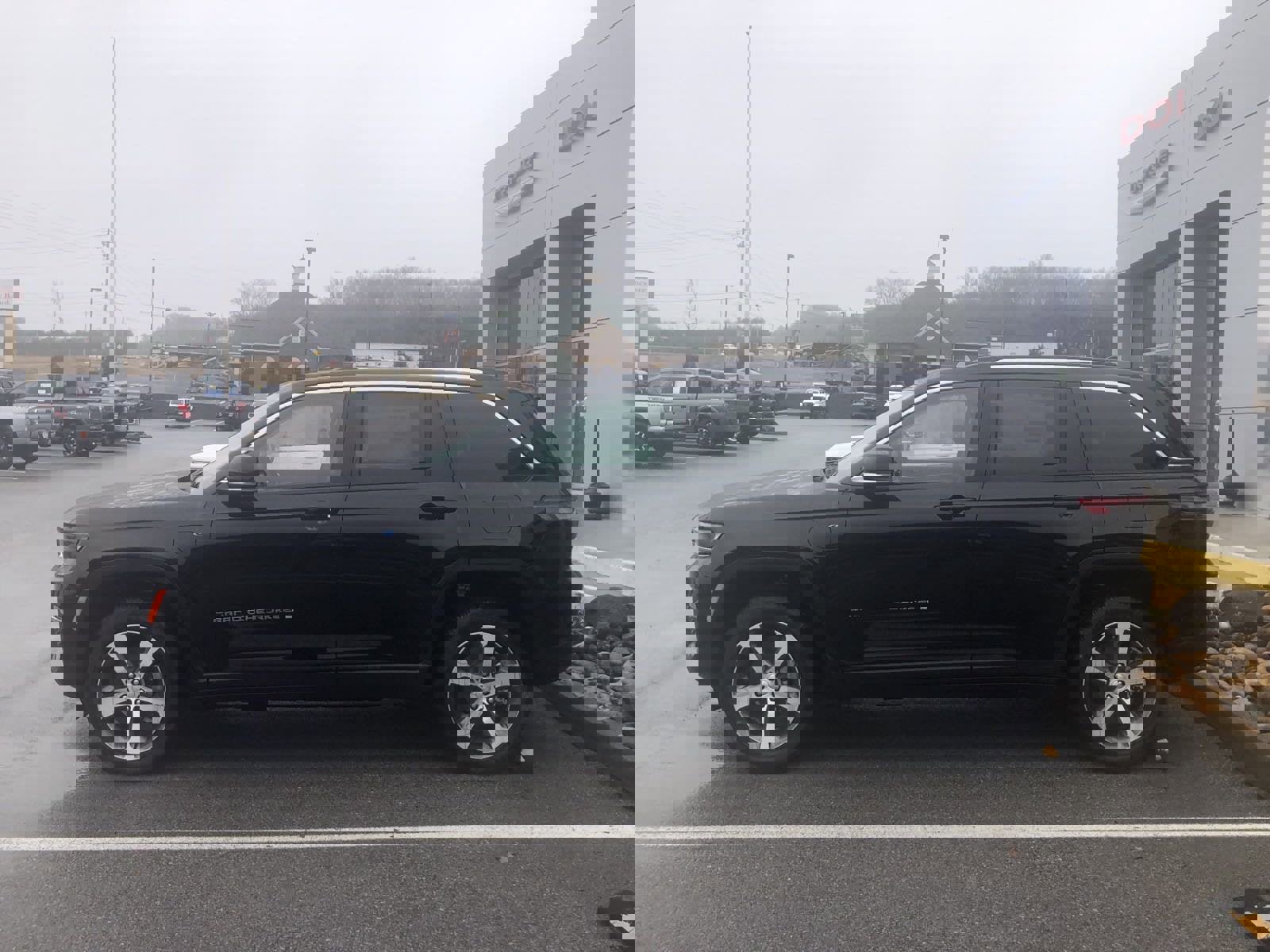 New 2023 Jeep Grand Cherokee 4WD 4xe image 2