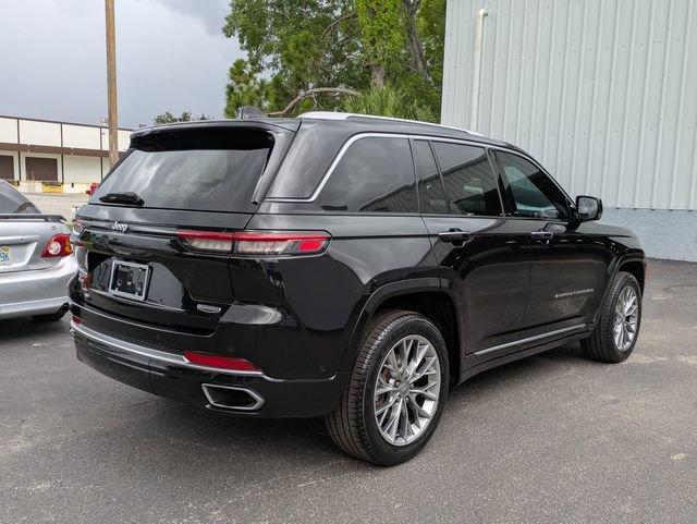 Certified 2023 Jeep Grand Cherokee Summit w/ Luxury Tech Group V AWD/4WD image 4