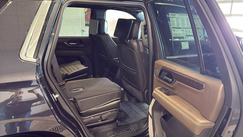 New 2026 GMC Yukon Denali Ultimate w/ LPO, Floor Liner Package image 15
