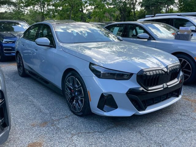 Certified 2025 BMW i5 xDrive40 w/ M Sport Package AWD/4WD image 3
