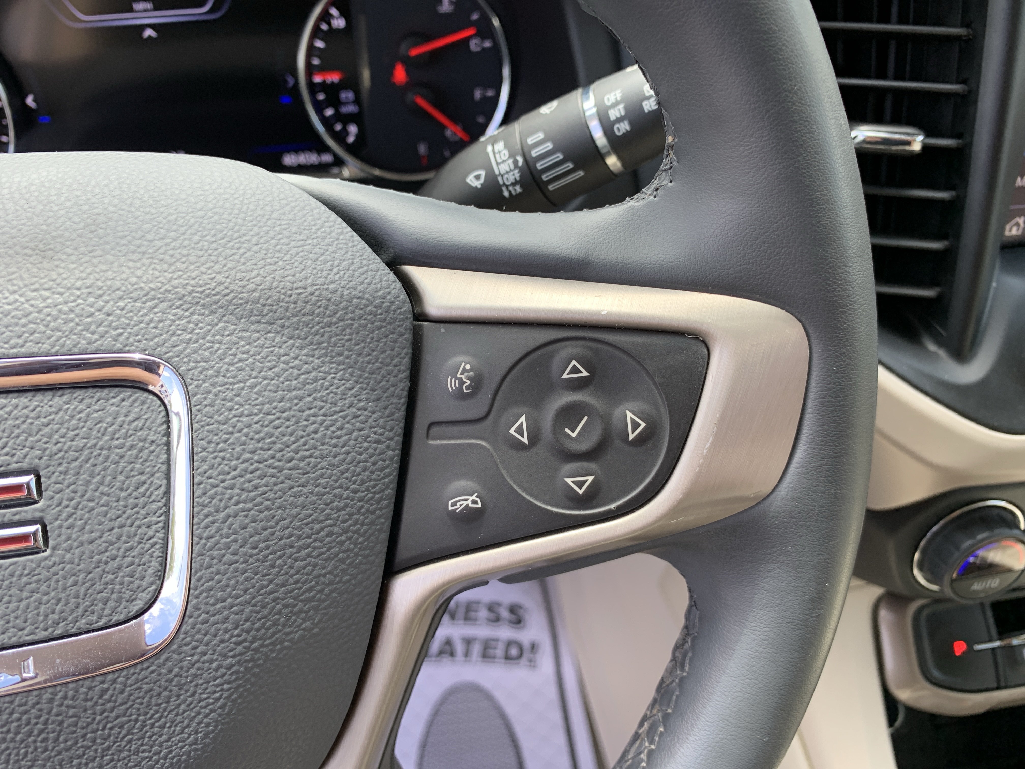 Used 2023 GMC Acadia Denali AWD/4WD image 28