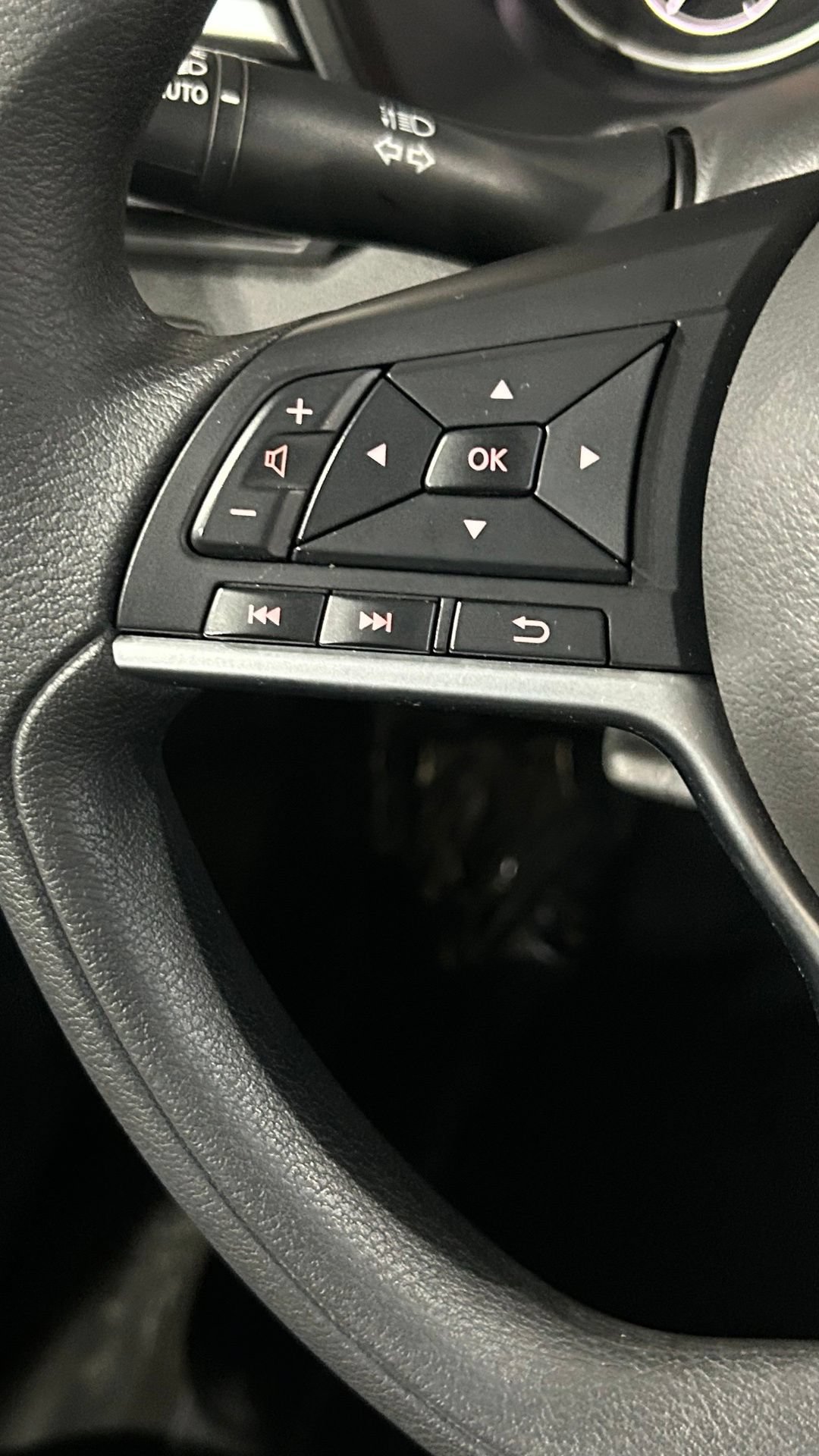 Used 2023 Nissan Altima 2.5 SV FWD image 61