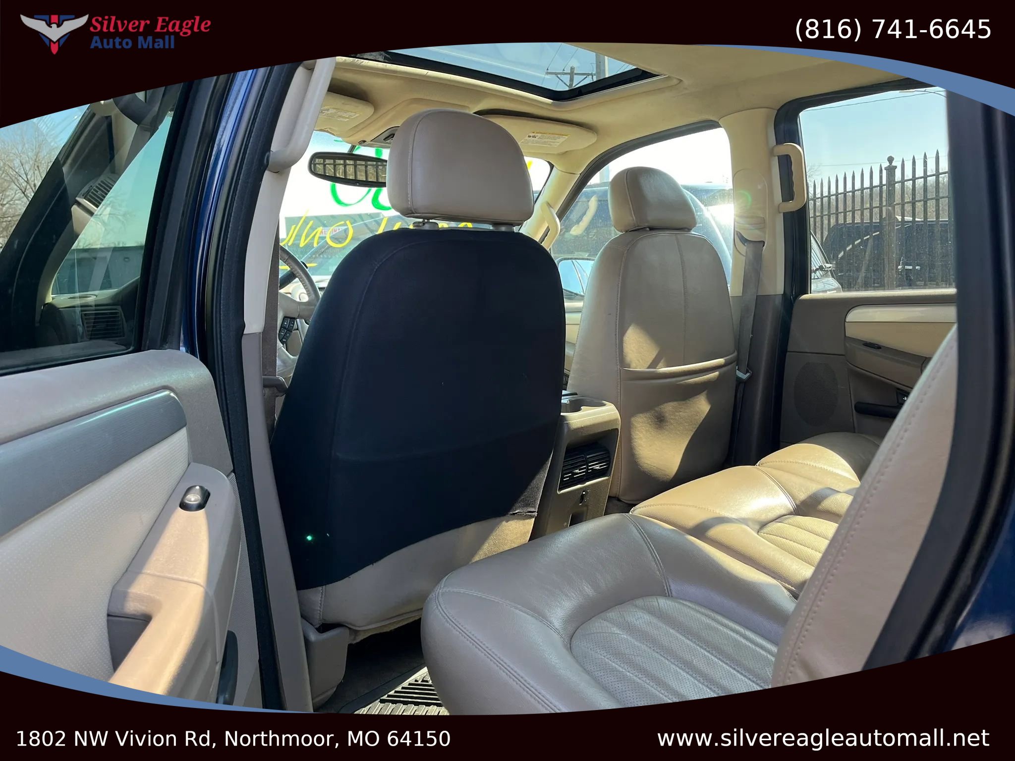 Used 2005 Mercury Mountaineer Sport Utility 4D image 8