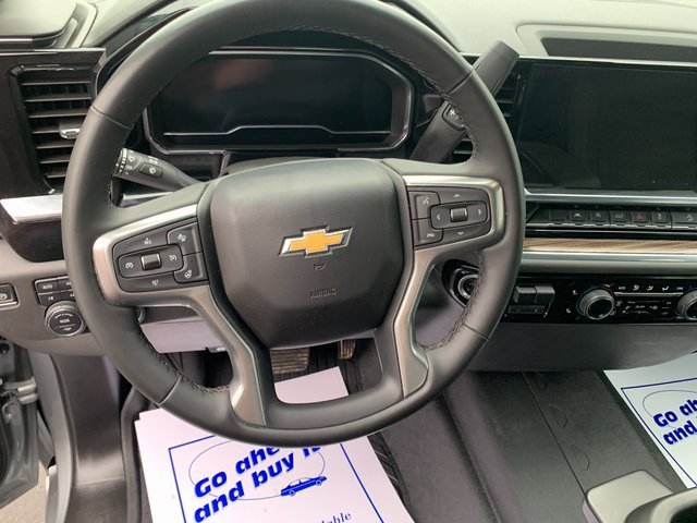 Used 2024 Chevrolet Silverado 1500 LT w/ Z71 Off-Road Package image 19