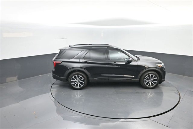 New 2026 Ford Explorer ST-Line image 25