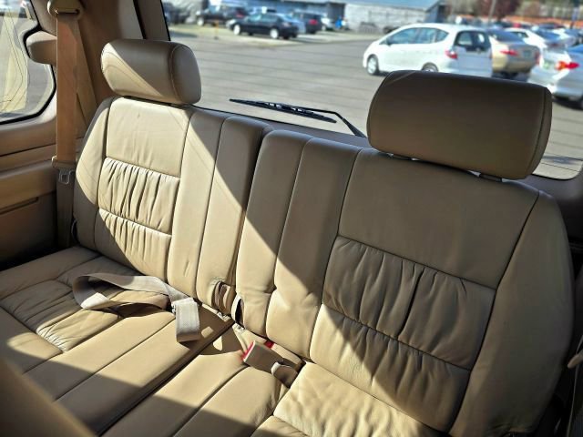 Used 1999 Toyota Land Cruiser image 30