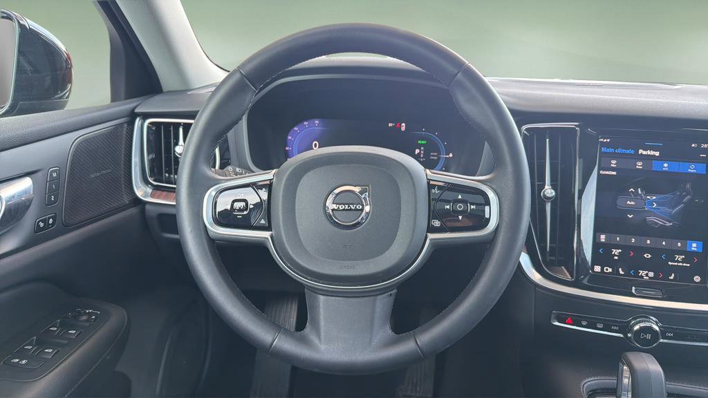 Used 2023 Volvo S60 T8 Plus AWD/4WD image 9