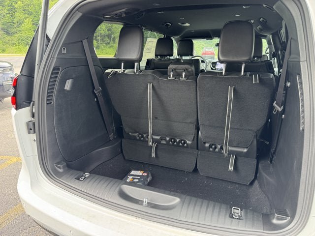New 2027 Chrysler Pacifica Select FWD image 5