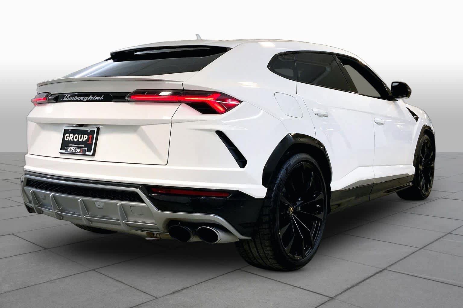 Used 2020 Lamborghini Urus AWD/4WD image 12