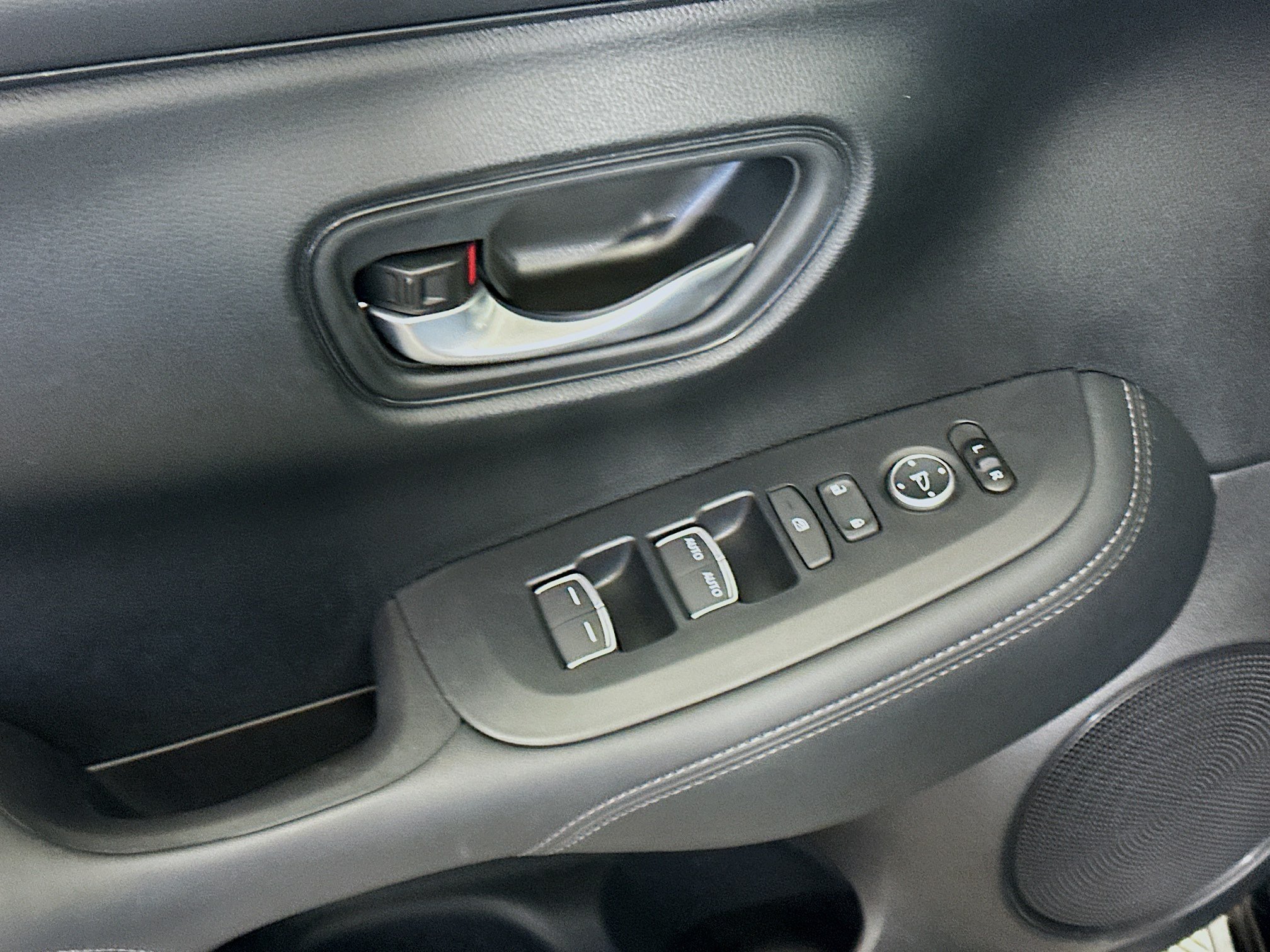 Used 2024 Honda HR-V EX-L image 15