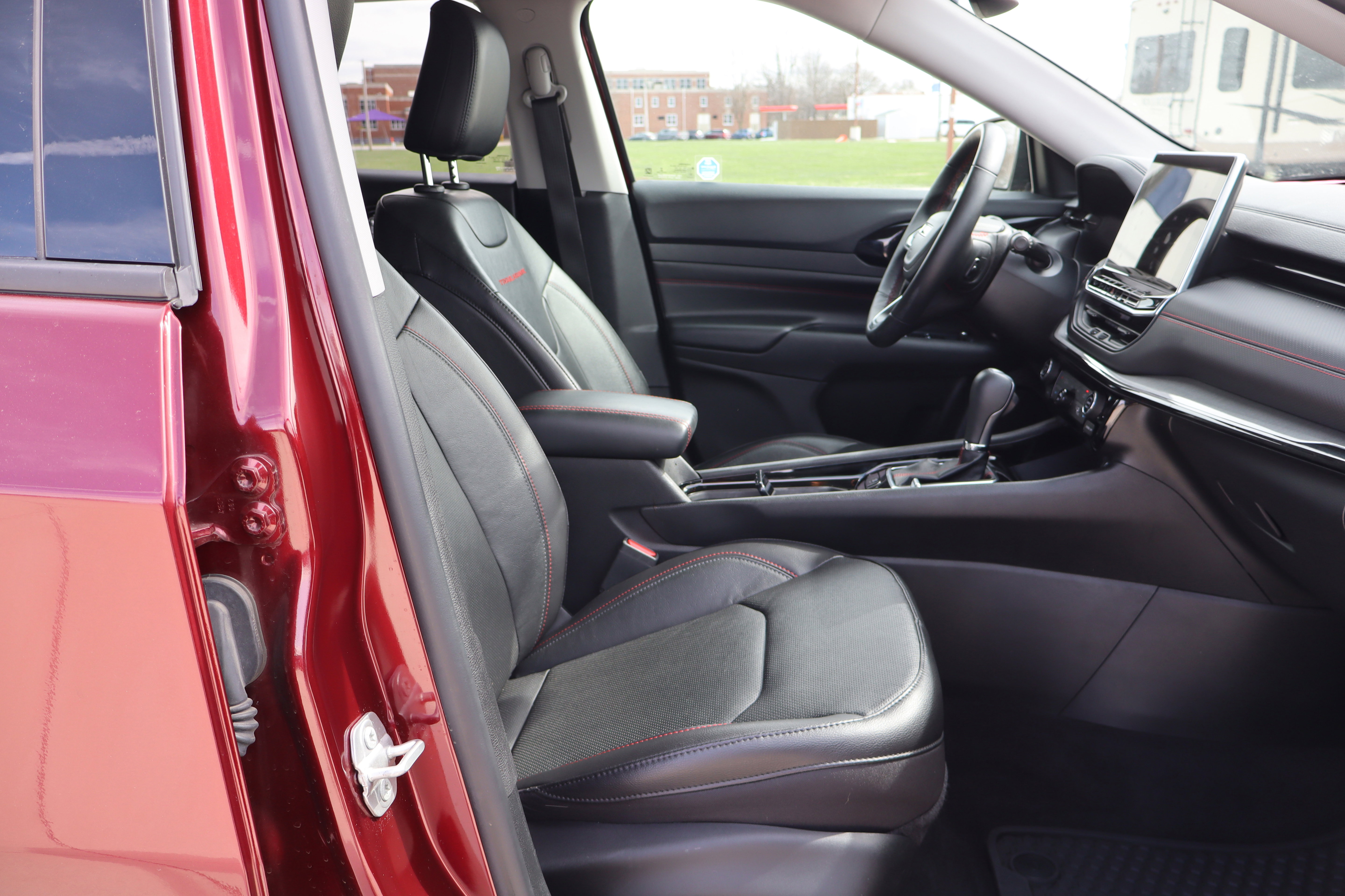 Used 2022 Jeep Compass Trailhawk w/ Trailhawk Elite Group image 13