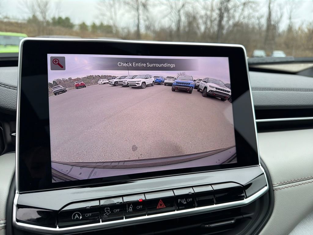 New 2026 Jeep Compass Limited image 18