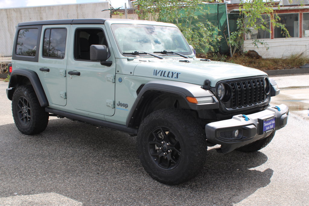 Used 2024 Jeep Wrangler Unlimited AWD/4WD image 3