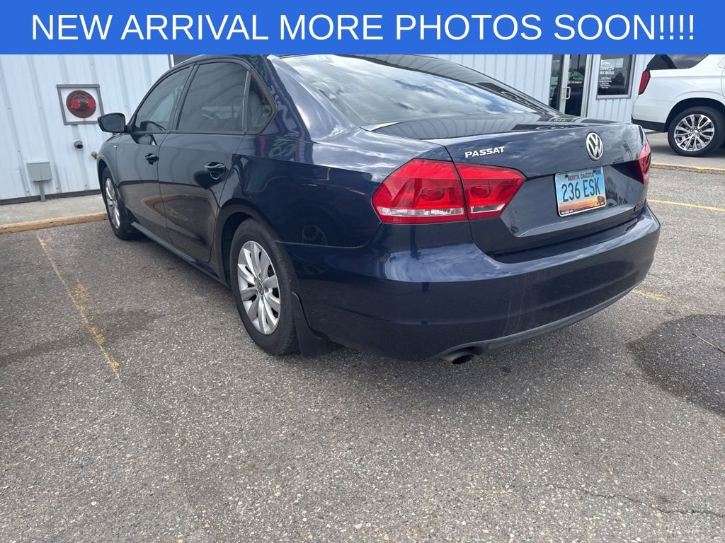 Used 2013 Volkswagen Passat Wolfsburg Edition image 6