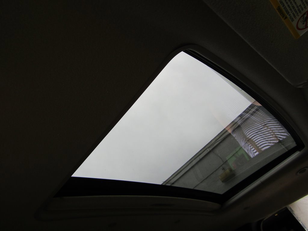 Used 2005 HUMMER H2 w/ Preferred Equipment Group image 9