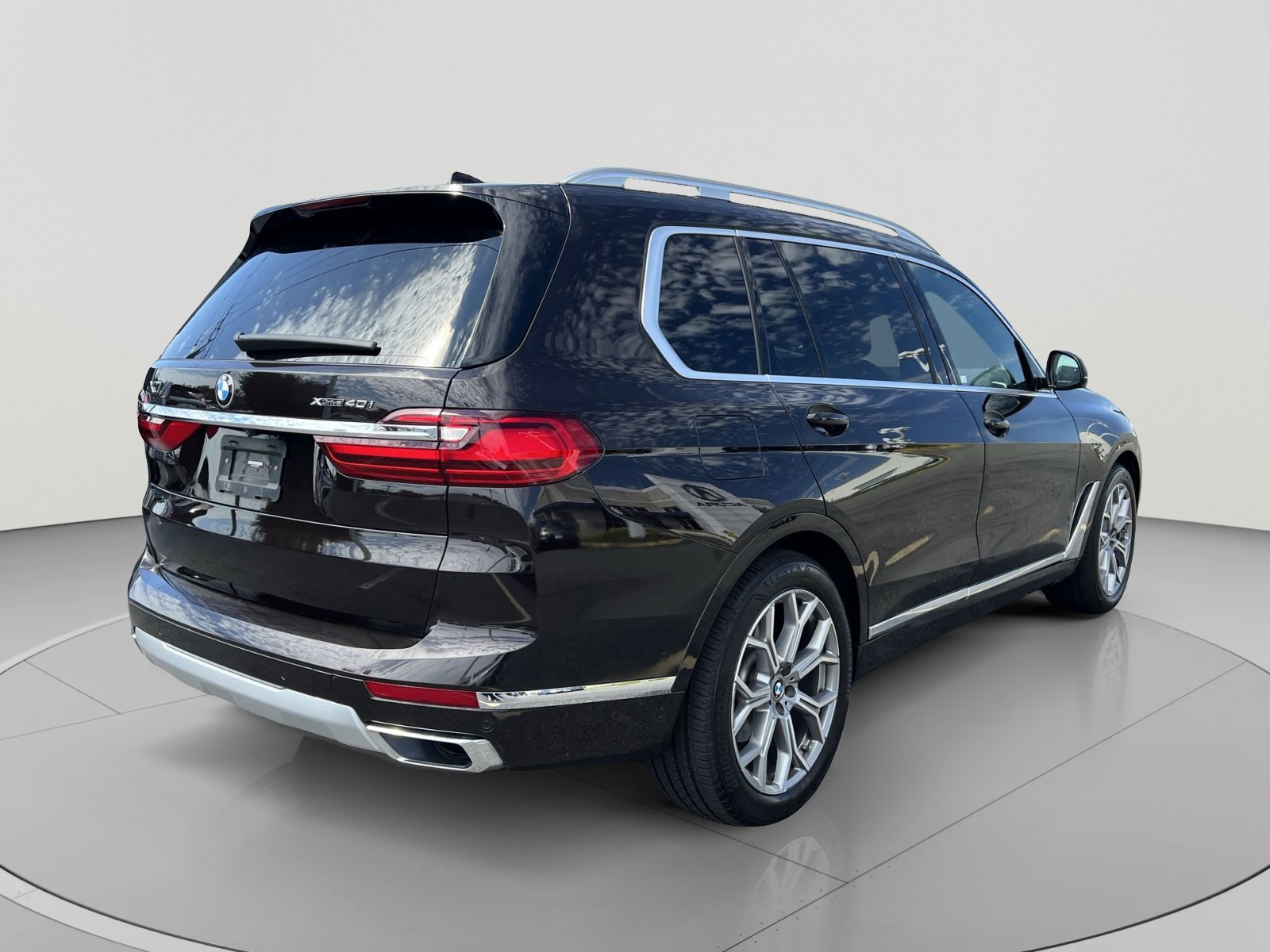Used 2022 BMW X7 xDrive40i w/ Premium Package AWD/4WD image 5