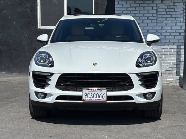 Used 2018 Porsche Macan AWD/4WD image 2