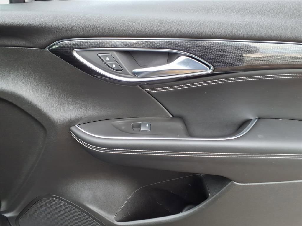 Used 2023 Buick Envision Essence image 21